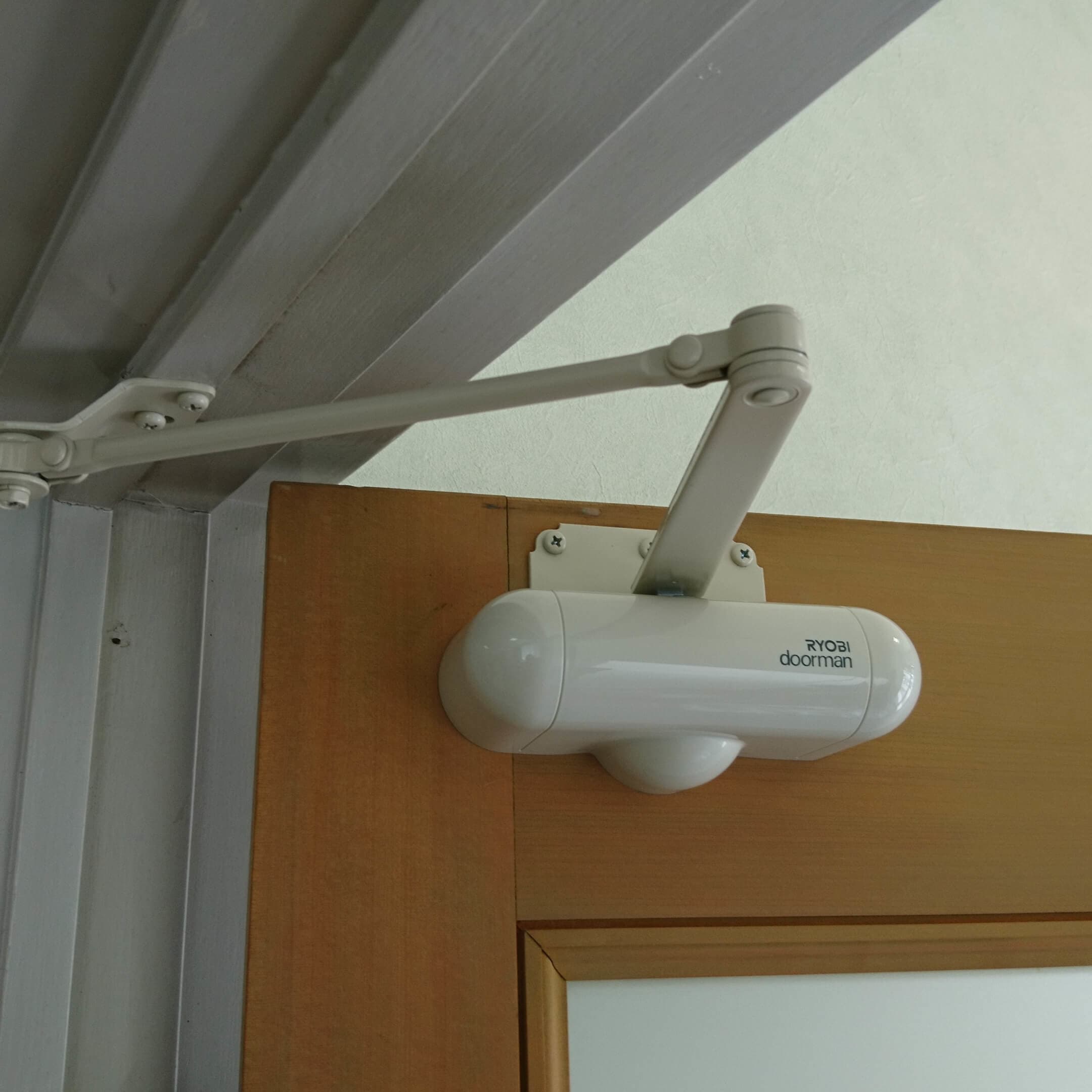 ドアマン取替え 弥富市 | ドアマンの取替えなら建具修理の窓口弥富市