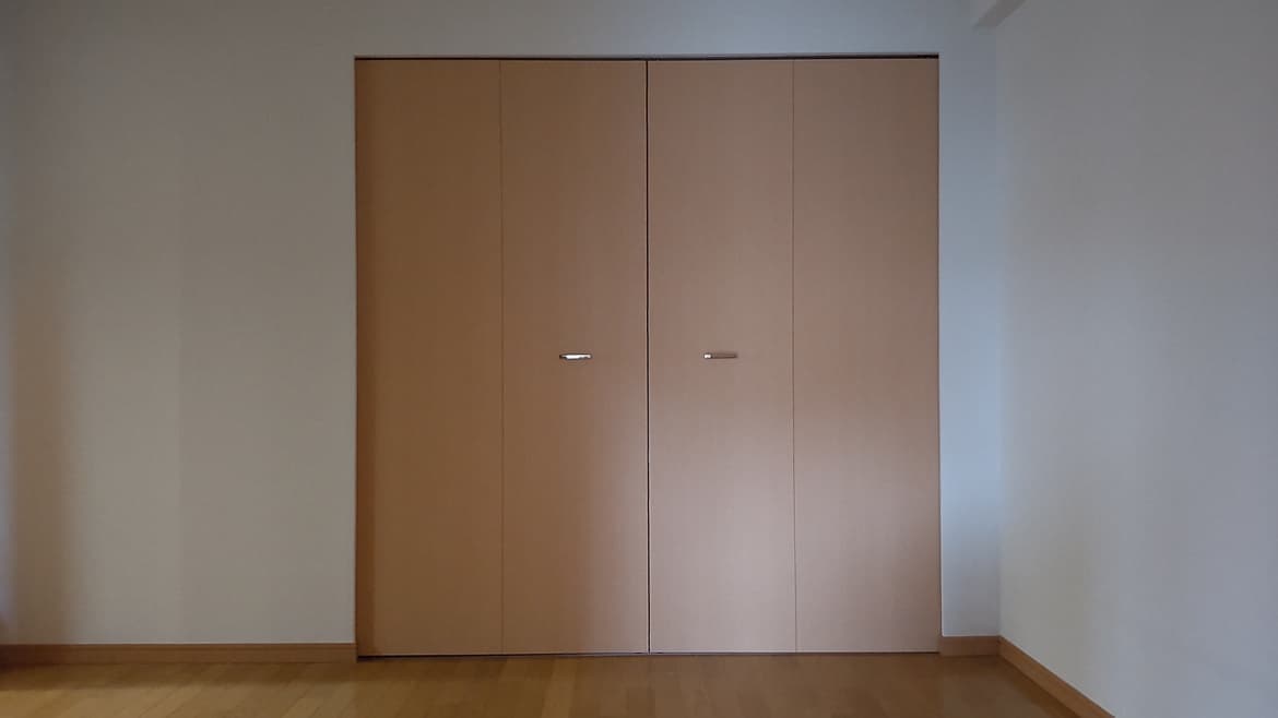 収納折戸新調なら弥富市の建具修理の窓口弥富市